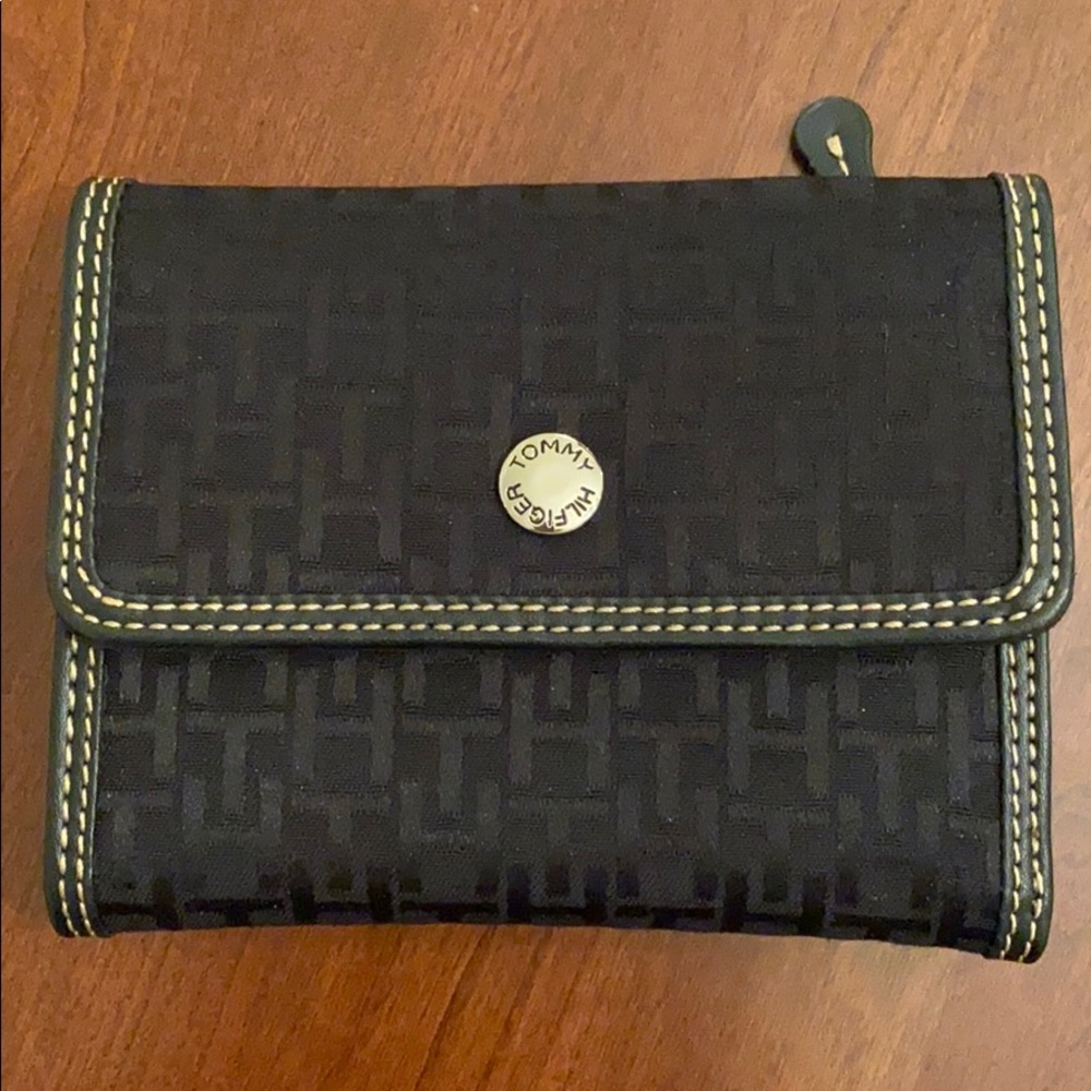 Tommy Hilfiger Wallet - BNWT!